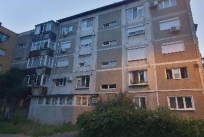 Apartament cu 3 camere decomandat în Central - 1