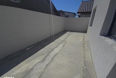 Casă cu 4 camere cu Teren 210 Mp în Valu lui Traian