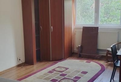 Garsonieră decomandată în Tineretului
