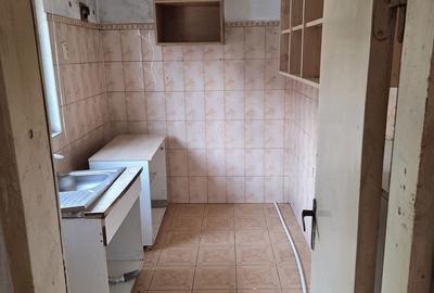 Casă cu 4 camere cu Teren 236 Mp în Central - 9
