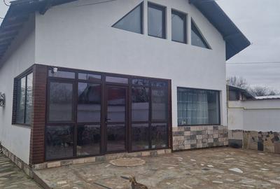 Casă cu 4 camere cu Teren 870 Mp în Mărăcineni