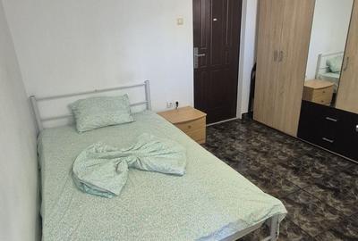 Garsonieră decomandată în Titan