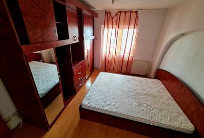 Apartament cu 3 camere decomandat în Nicolina - 2