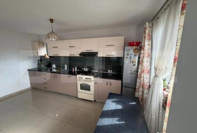 Casă cu 5 camere cu Teren 1000 Mp în Central - 1