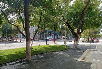 Apartament cu 3 camere decomandat în Națiunile Unite