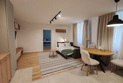 Apartament cu 2 camere nedecomandat în Centrul Istoric