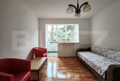 Apartament cu 2 camere semidecomandat, mobilat în Central