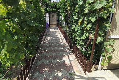 Casă cu Teren 300 Mp în Central