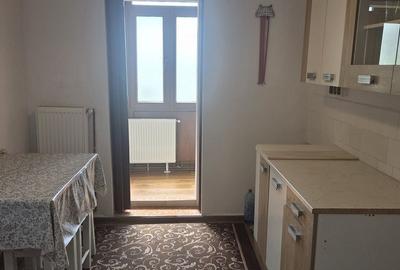 Apartament cu 2 camere decomandat, mobilat în Exterior Vest