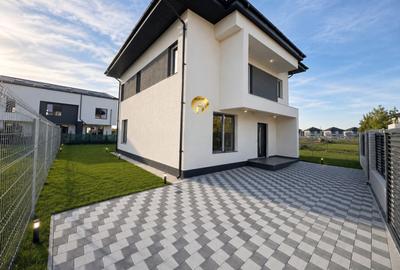 Casă cu 6 camere cu Teren 413 Mp în Central