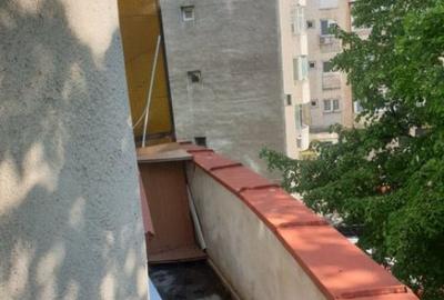 Apartament cu 2 camere decomandat în Crângași