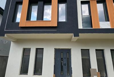 Casă individuală cu 4 camere cu Teren 260 Mp în Central - 1
