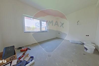 Casă cu 5 camere cu Teren 227 Mp în Central