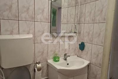 Apartament cu 3 camere semidecomandat în Calea Turzii
