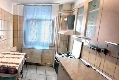 Apartament cu 2 camere decomandat în Crângași