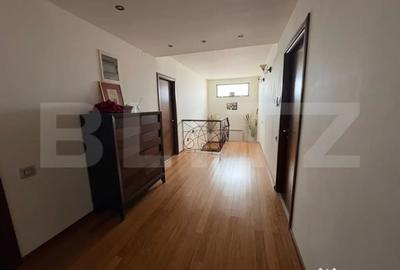 Casă cu 7 camere cu Teren 820 Mp în Păulești - 4