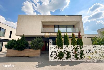 Casă cu 6 camere cu Teren 450 Mp în Central
