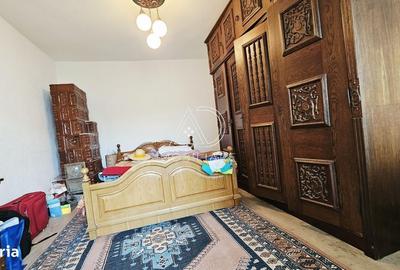 Casă cu 4 camere în Central