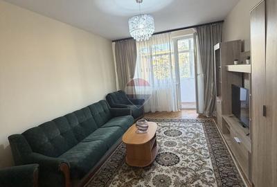 Apartament cu 2 camere decomandat în Calea București