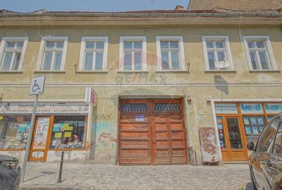 Spațiu comercial, de 299 mp, în Centrul Istoric