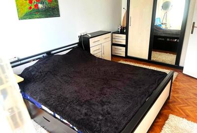 Apartament cu 3 camere semidecomandat în Olimpia-Stadion