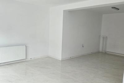 Spațiu comercial, de 40 mp, în Central