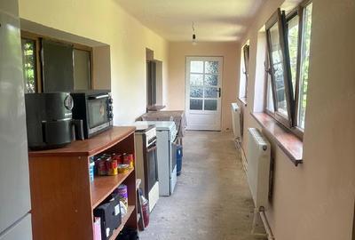 Casă cu Teren 2050 Mp în Central - 8
