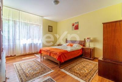 Casă cu 5 camere cu Teren 490 Mp în Podul Vadului