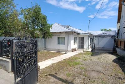 Casă individuală cu 3 camere cu Canalizare în Rudului
