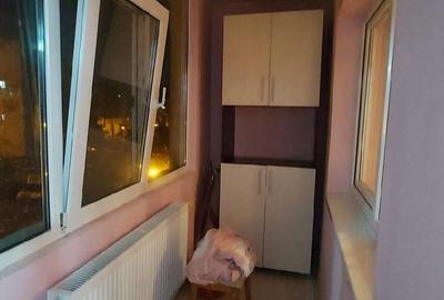 Apartament cu 3 camere semidecomandat, mobilat în Micro 38 - 7