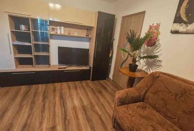 Apartament cu 2 camere semidecomandat în Trivale