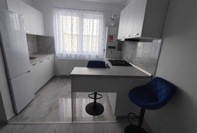 Apartament cu 2 camere decomandat în Roșu - 2