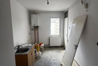 Apartament cu 2 camere decomandat în Central - 4