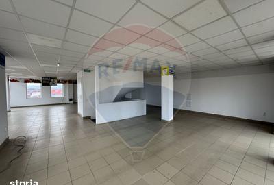 Spațiu comercial, de 250 mp, în Central - 1