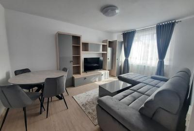 Apartament cu 3 camere decomandat în Mărăței