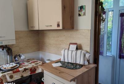 Casă cu 3 camere în Răzvad
