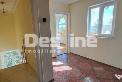 Casă cu 14 camere cu Teren 4000 Mp în Central