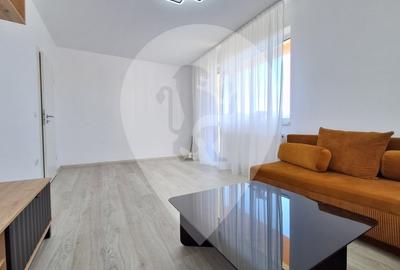 Apartament cu 3 camere decomandat în Tractorul