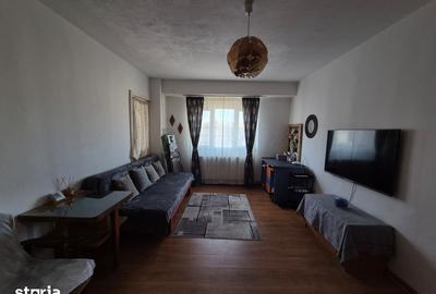 Apartament cu 2 camere semidecomandat în Lipovei
