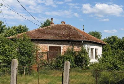 Apartament cu 5 camere semidecomandat în Lugoj