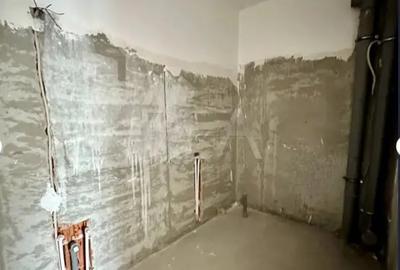 Apartament cu 3 camere decomandat în Aviației