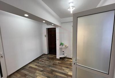 Apartament cu 3 camere decomandat în Central - 9