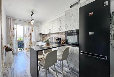 Apartament cu 3 camere semidecomandat în Florești