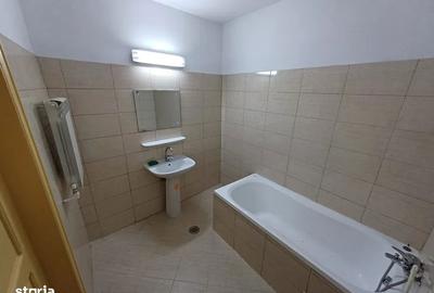 Casă cu 4 camere cu Canalizare în Tei - 4