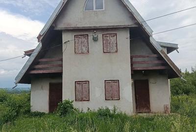 Casă cu Teren 1300 Mp în Tărcaia - 2