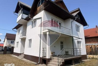 Casă cu 6 camere cu Teren 669 Mp în Ocna Șugatag