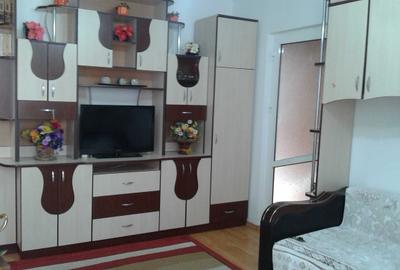 Apartament cu 2 camere semidecomandat în Piața Veche - 2