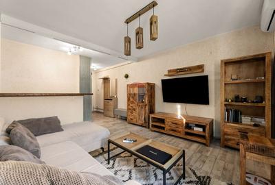 Apartament cu 2 camere decomandat, mobilat în Central