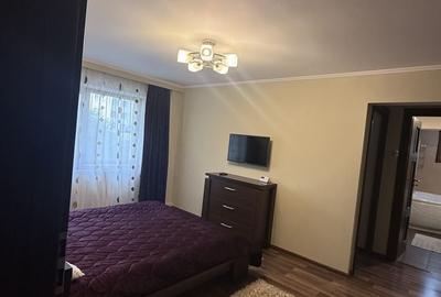 Apartament cu 4 camere semidecomandat în Ultracentral
