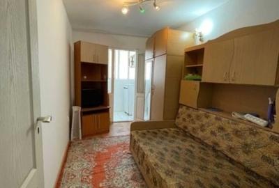 Apartament cu 3 camere nedecomandat în Trivale